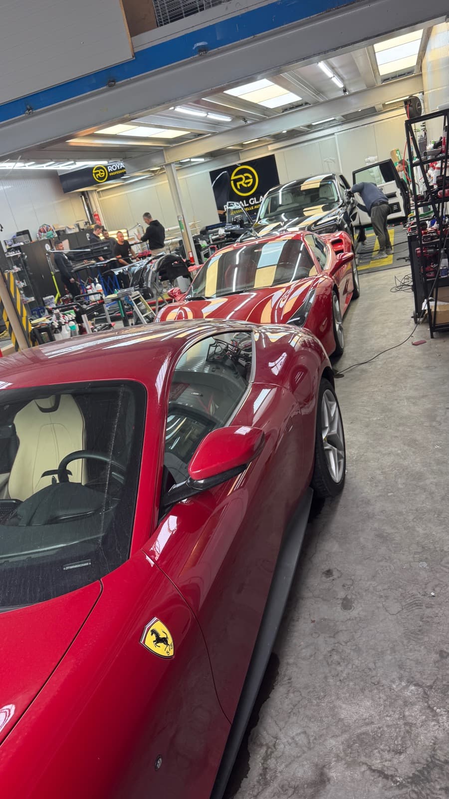 Ferrari im Studio – Lackschutzfolie und Keramikversiegelung im Vergleich