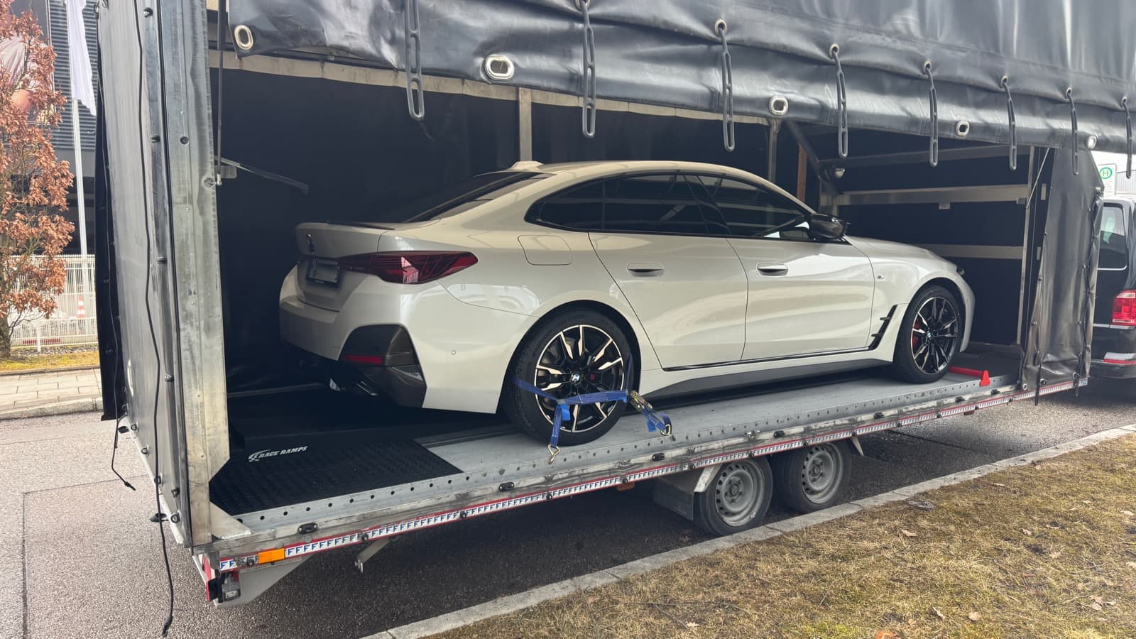 BMW i4 bei Royal Glanz München