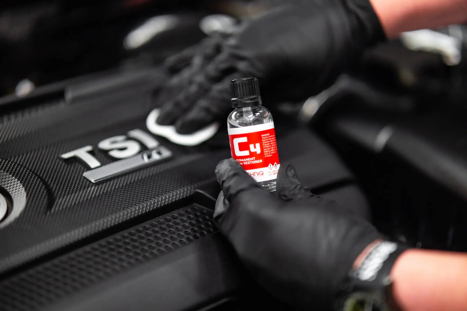 Gtechniq C4 Permanent Trim Restorer Kunststoffversiegelung