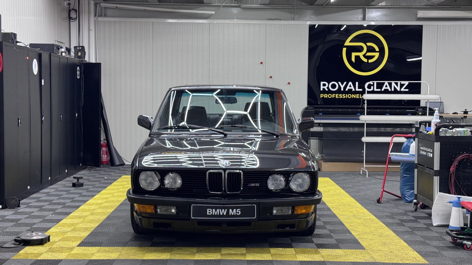 BMW M5 E28 nach dem Detailing im Royal Glanz Studio München
